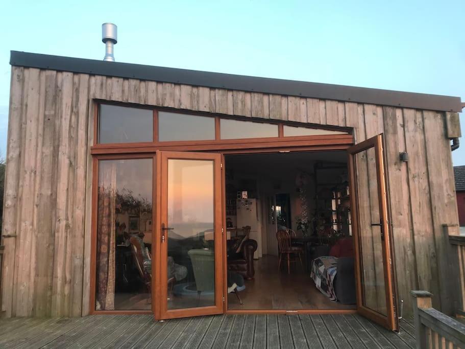 Spacious Cabin On Isolated Farm With Sea View بود المظهر الخارجي الصورة