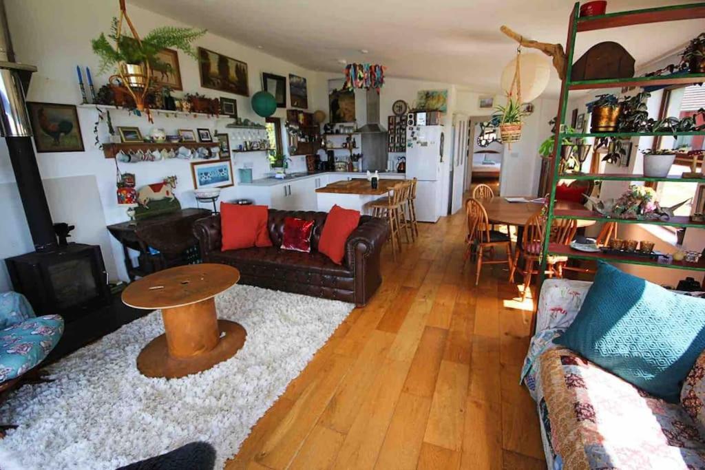 Spacious Cabin On Isolated Farm With Sea View بود المظهر الخارجي الصورة