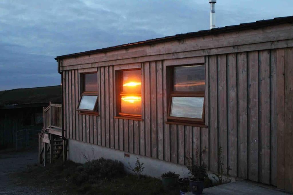 Spacious Cabin On Isolated Farm With Sea View بود المظهر الخارجي الصورة