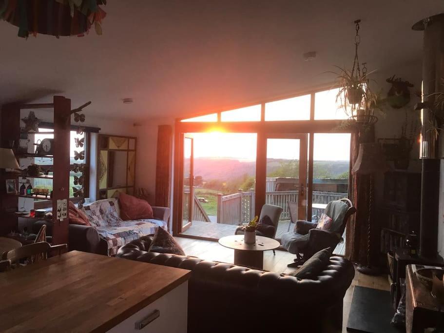 Spacious Cabin On Isolated Farm With Sea View بود المظهر الخارجي الصورة