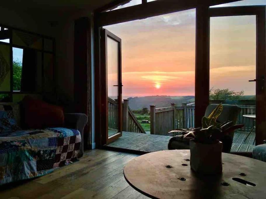 Spacious Cabin On Isolated Farm With Sea View بود المظهر الخارجي الصورة